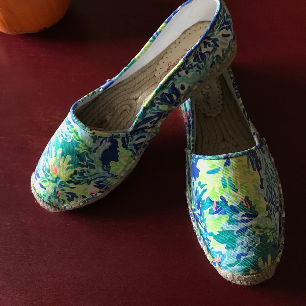 Lilly Pulitzer brilliant blue espadrille